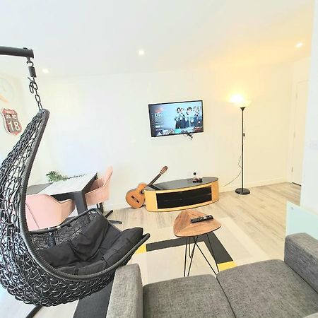 Lovely Studio Apartment Sheffield City Centre - Netflix, Wifi, Digital Tv エクステリア 写真