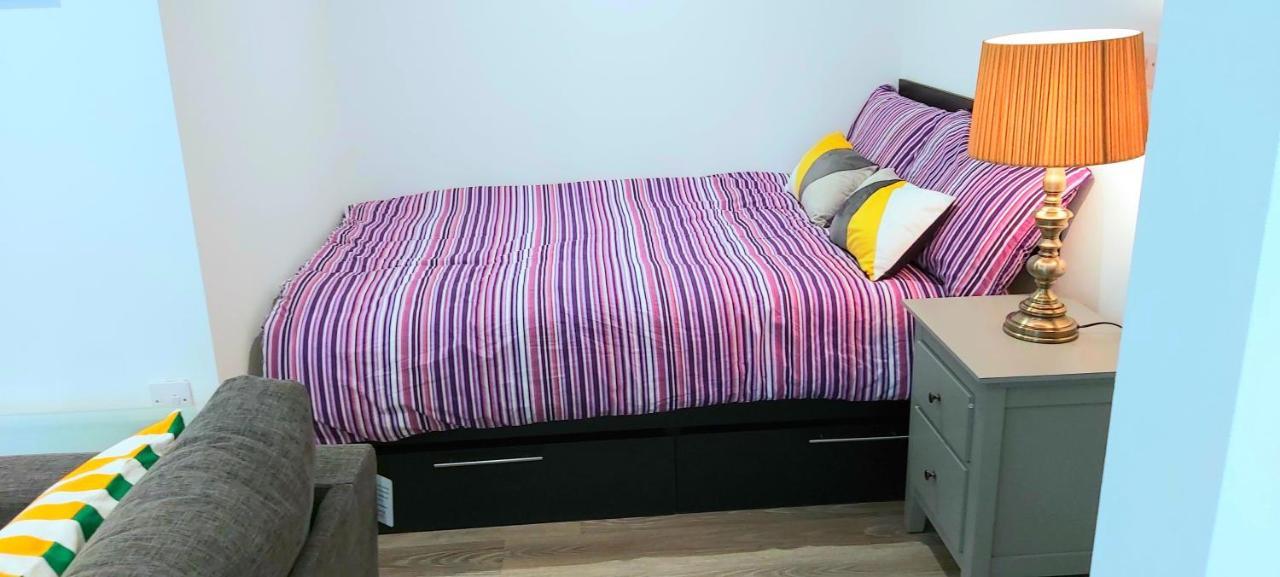 Lovely Studio Apartment Sheffield City Centre - Netflix, Wifi, Digital Tv エクステリア 写真