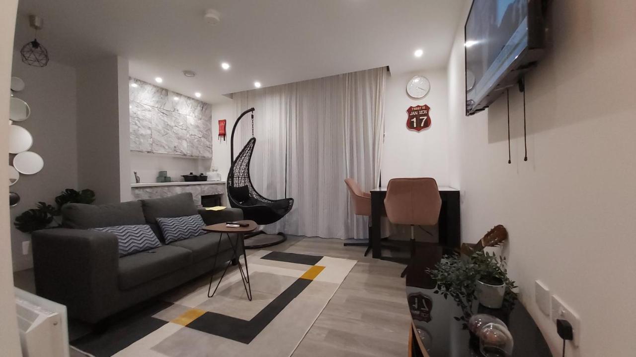 Lovely Studio Apartment Sheffield City Centre - Netflix, Wifi, Digital Tv エクステリア 写真