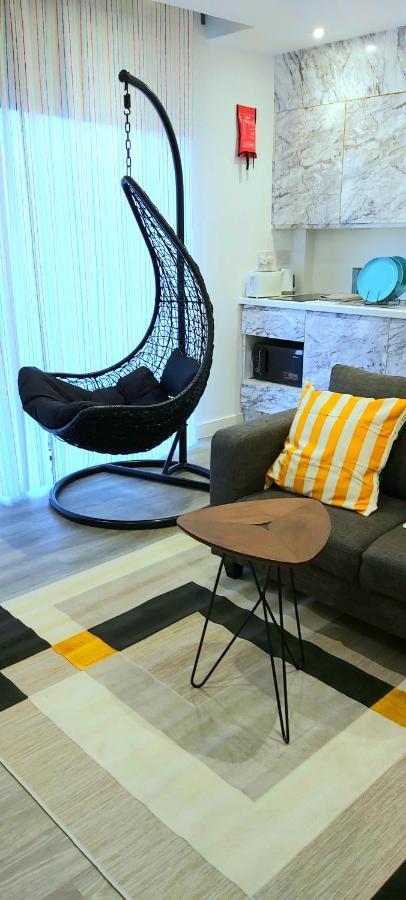 Lovely Studio Apartment Sheffield City Centre - Netflix, Wifi, Digital Tv エクステリア 写真